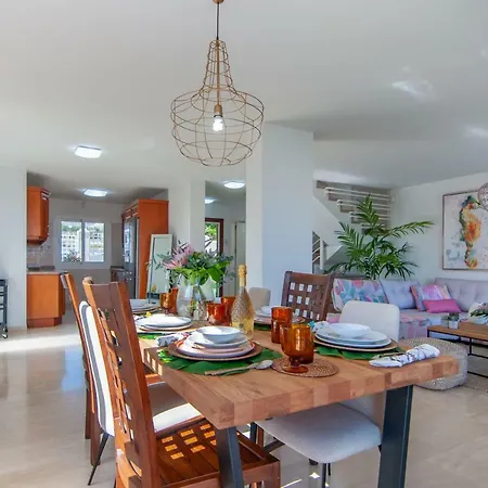Chalet Madronal 빌라 아데제